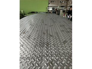 Cầu thang chống trượt