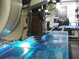 Khung bảo vệ lưới dập lỗ