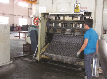 MA-01 MÁY KÉO GIÃN