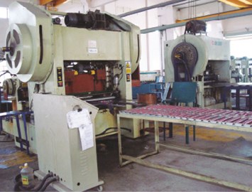 MB-01 MÁY DẬP LỖ HÀNG CUỘN