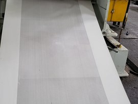 Tole cuộn đột lỗ